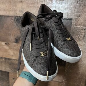 Micheal Kors sneakers
